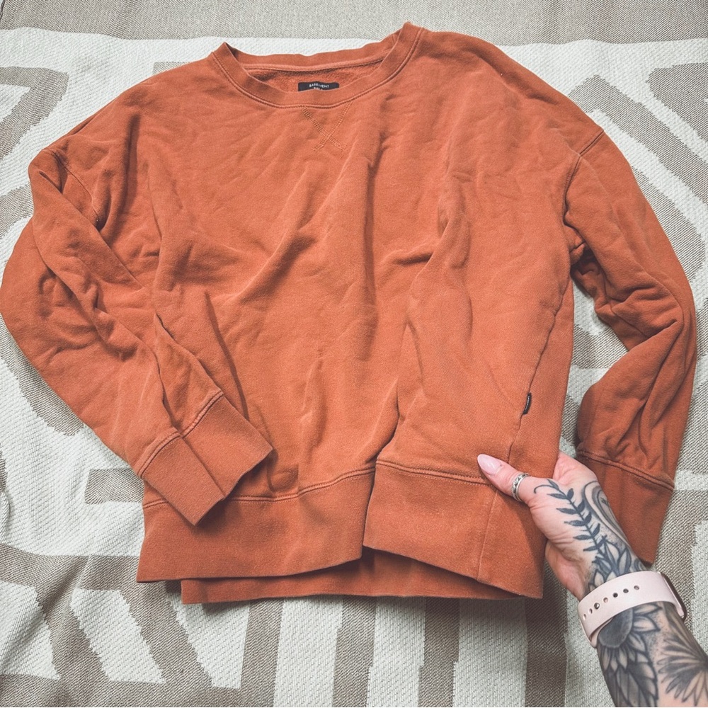 Basement brand rust colored grunge crewneck sweater XL
